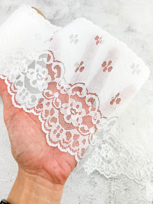Off White Floral Wide Lace Trim: Scalloped Edge, 5 Yards