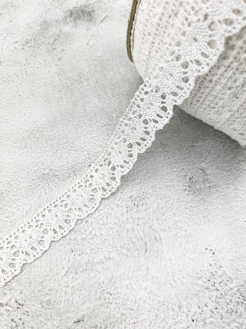 Off White Cotton Crochet Lace Trim: Scalloped Edge, 5 Yards