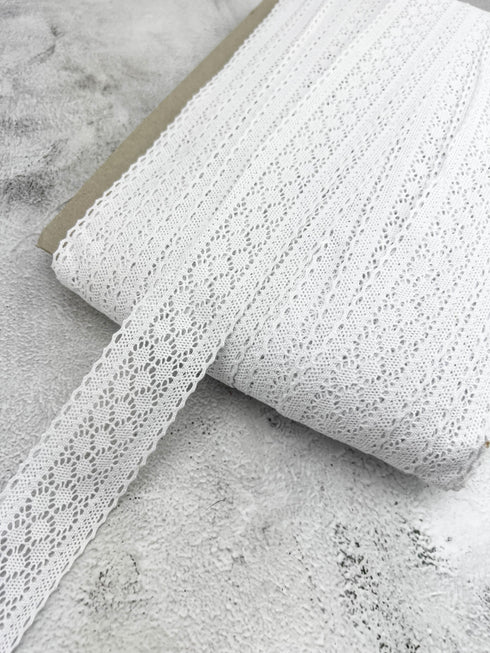 White Cotton Crochet Lace Trim: Scalloped Edge, 5 Yards