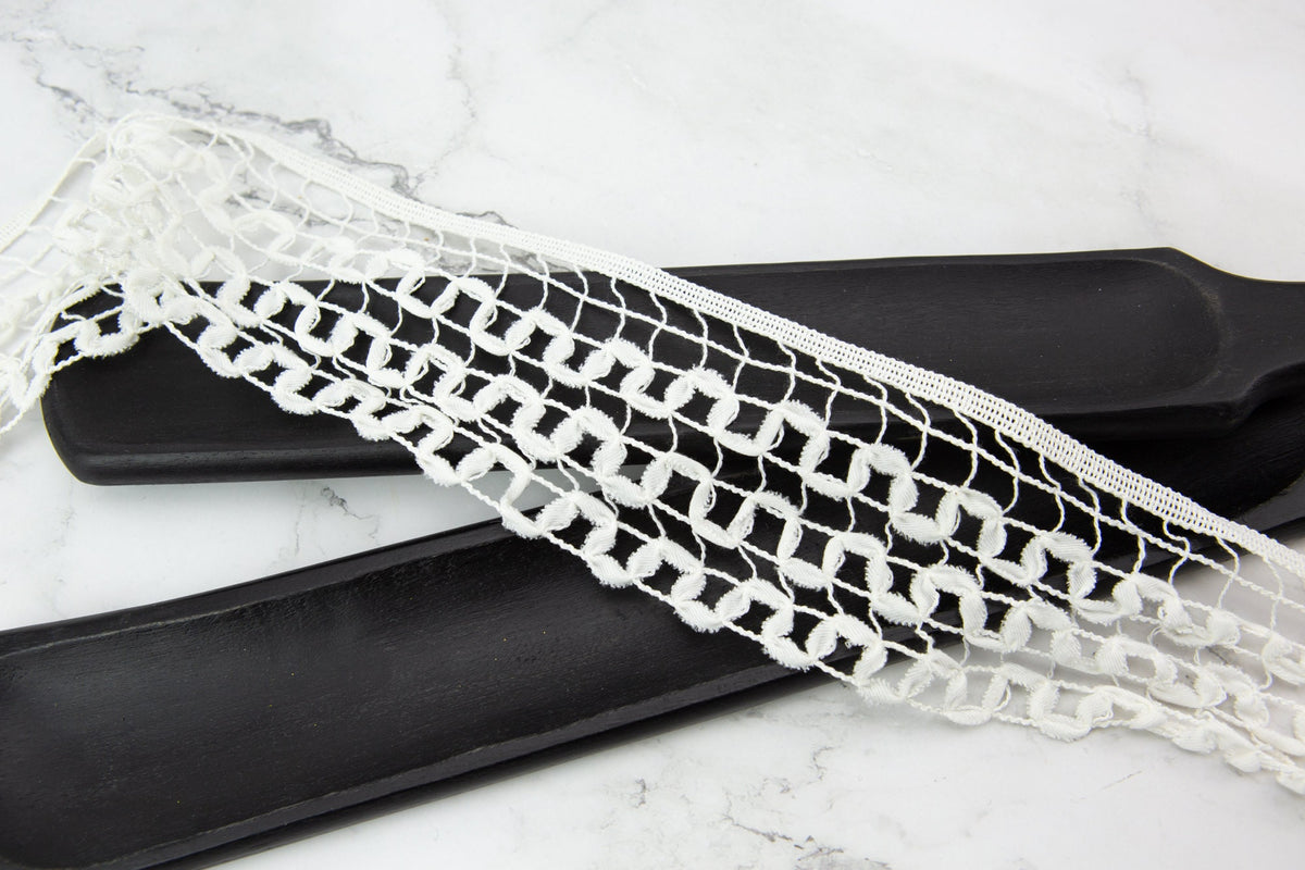 Off White Modern Square Shape Netting Like Lace Trim Remnant 4 inches width x 6.5 yards