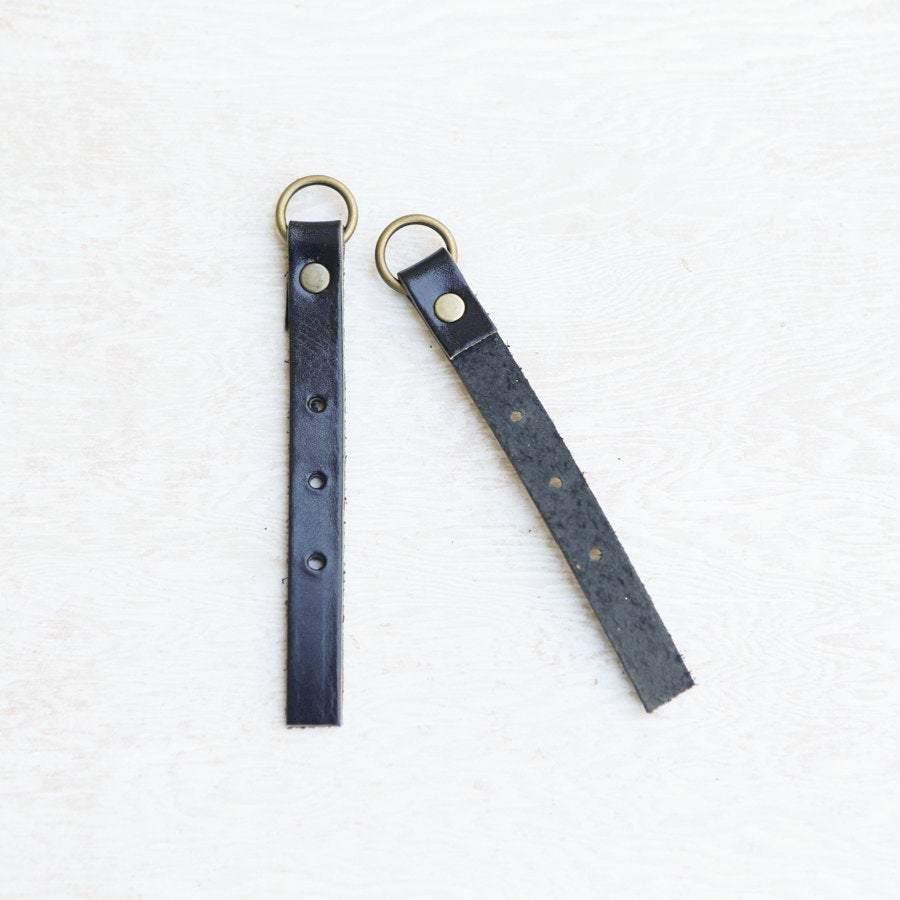 2 Pieces of 4 and 1/4 inch Black Leather Straps with Antique Brass Ring and Snap Antique Brass - Felinus Fabrics