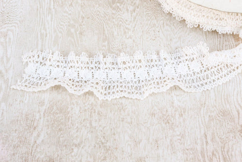 Off White Crochet Style Lace Elastic Lace Trim per 3 yards SLT00016