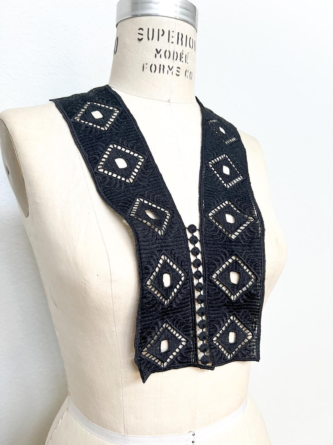 Black Geometric Lace Applique: Sewing Dress Fashion Embellishment