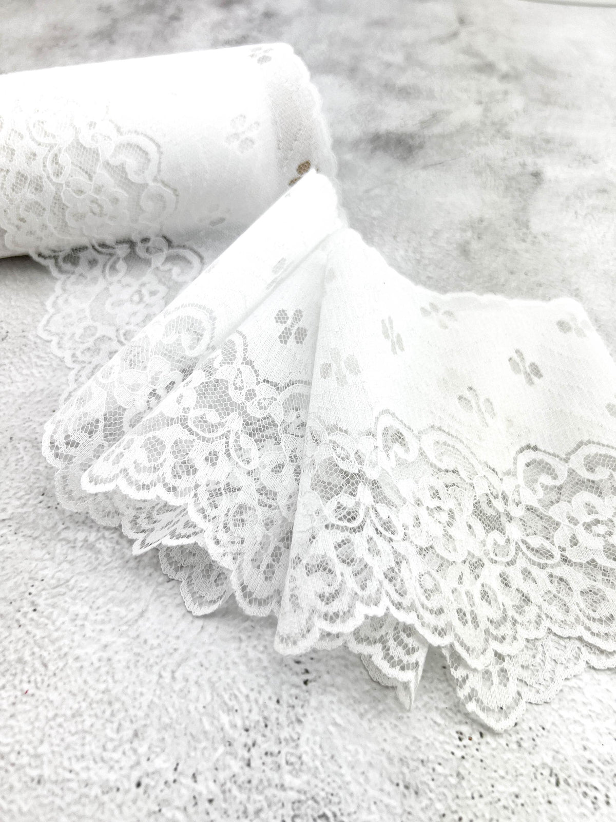 Off White Floral Wide Lace Trim: Scalloped Edge, 5 Yards