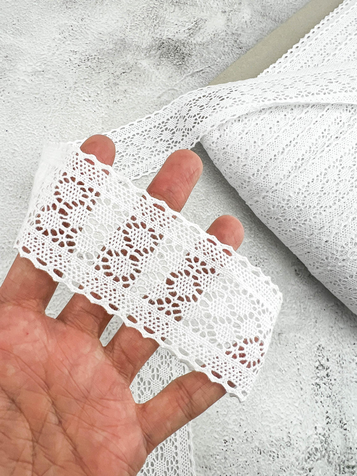 White Cotton Crochet Lace Trim: Scalloped Edge, 5 Yards