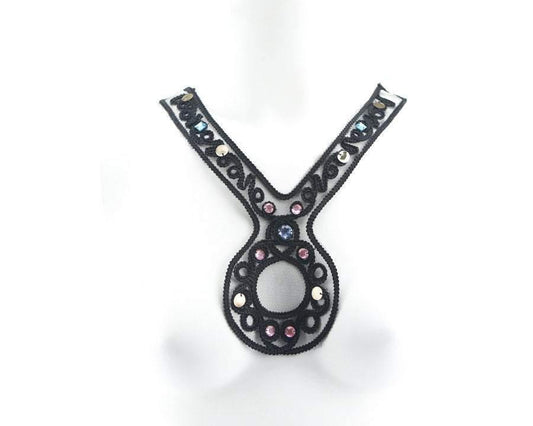 Black Jewel Medallion Style Applique - Felinus Fabrics