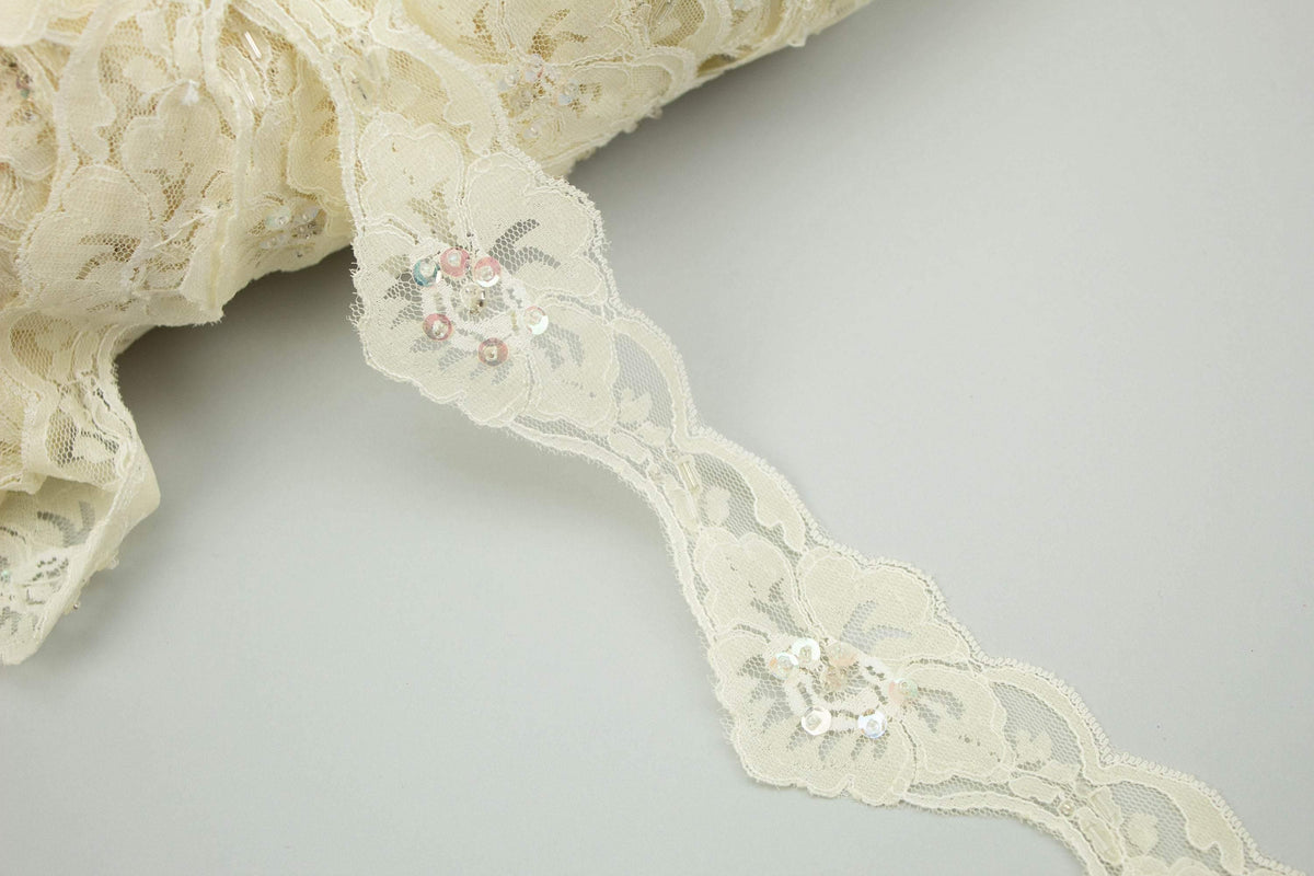 Buttercream Scalloped Sequined Lace Trim per 5 yards - Felinus Fabrics