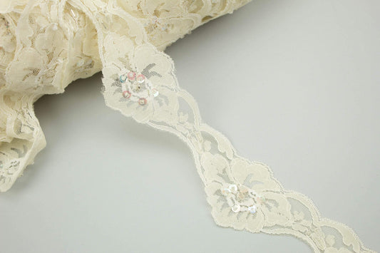 Buttercream Scalloped Sequined Lace Trim per 5 yards - Felinus Fabrics