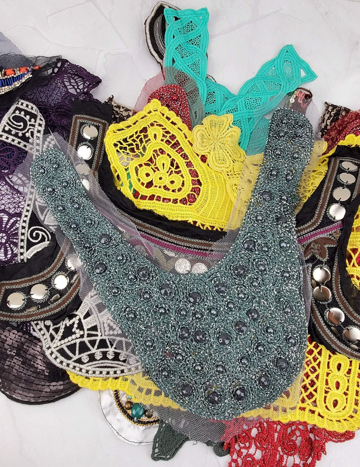 20 Pieces of Fancy Appliques Surprise Variety Bundle Pack - Felinus Fabrics