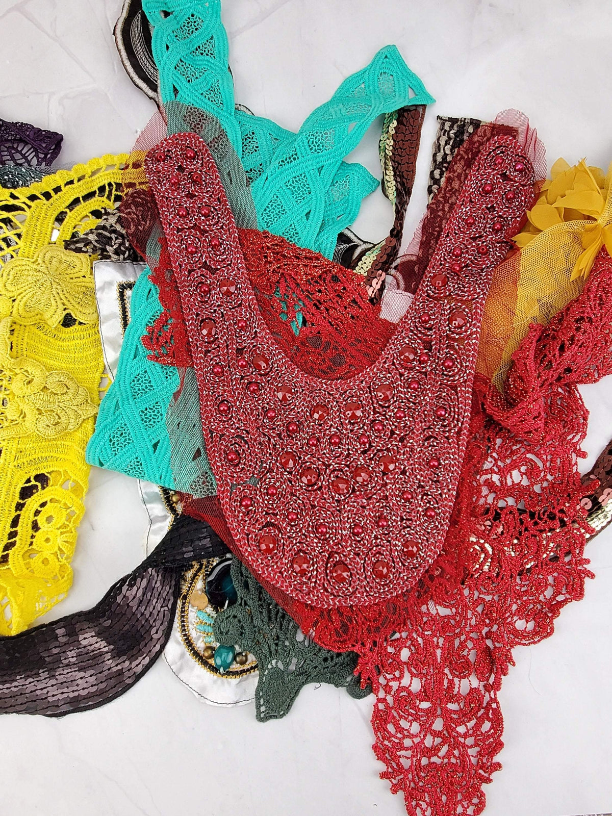 20 Pieces of Fancy Appliques Surprise Variety Bundle Pack - Felinus Fabrics