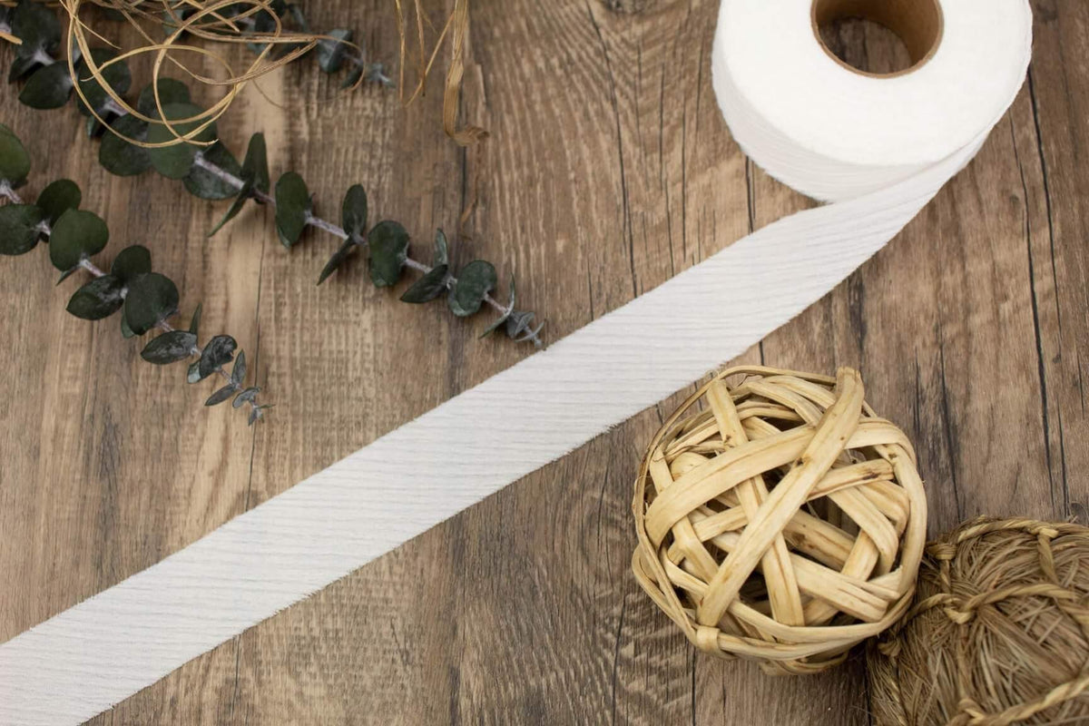 Off White Crinkle Georgette Bias Tape Binding Tape 1.25 inches width x 17 yards - Felinus Fabrics