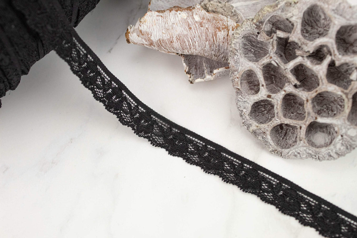 Black Narrow Stretch Lace Trim 11/16 inch width x 5 yards - Felinus Fabrics