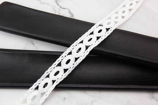 White Oval Design Lace Trim Remnant 1.25 inches width x 10 yards