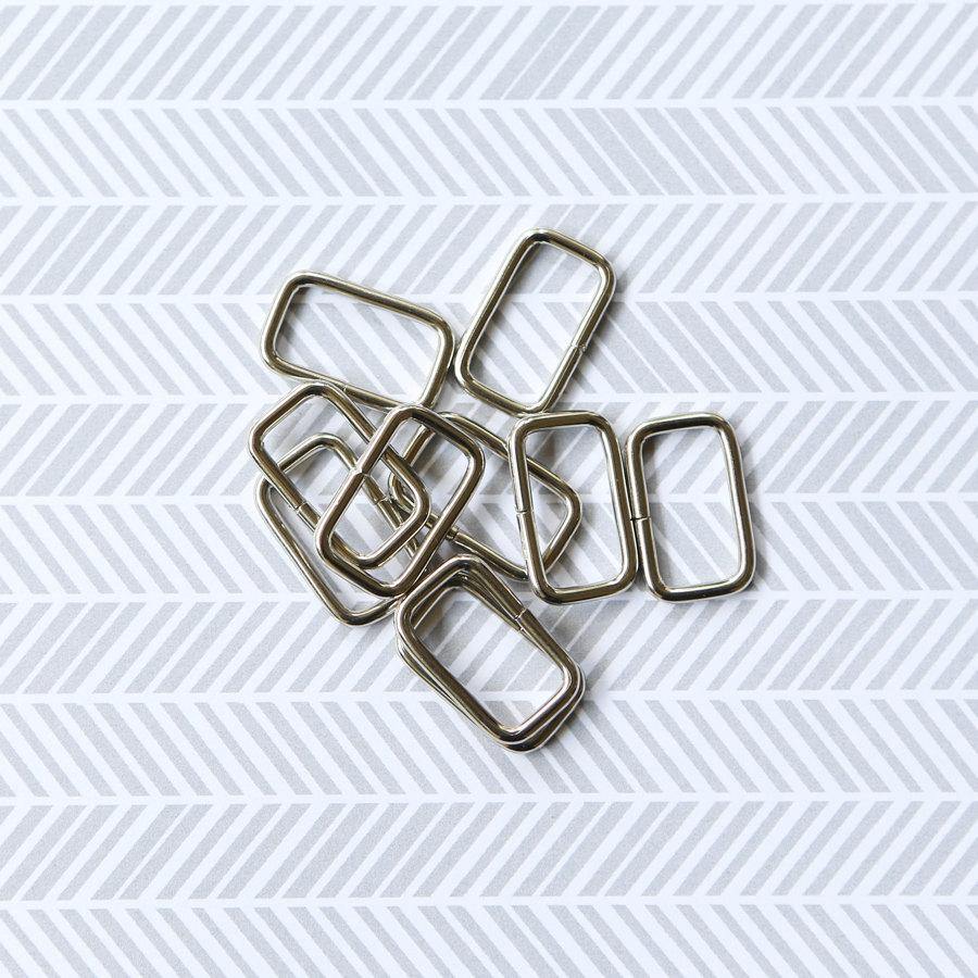 20 Pieces of Small Silver Rectangular Rings - Felinus Fabrics