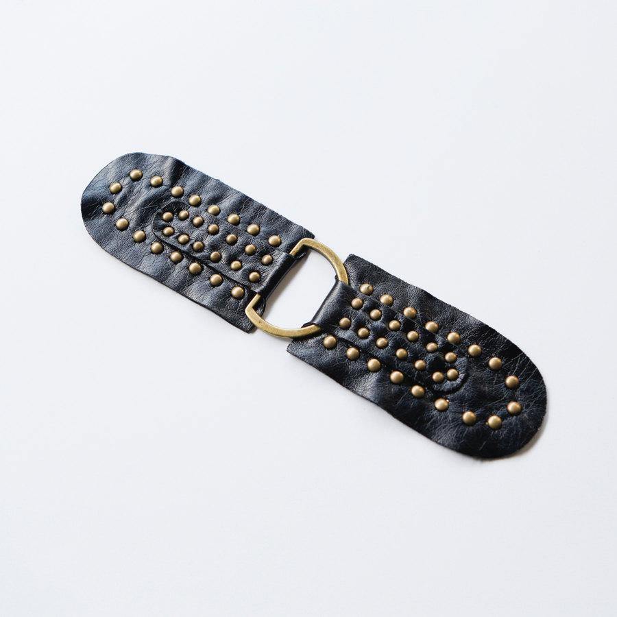 2 Pieces of Black Faux Leather Riveted Straps with Large D Ring Center - Felinus Fabrics