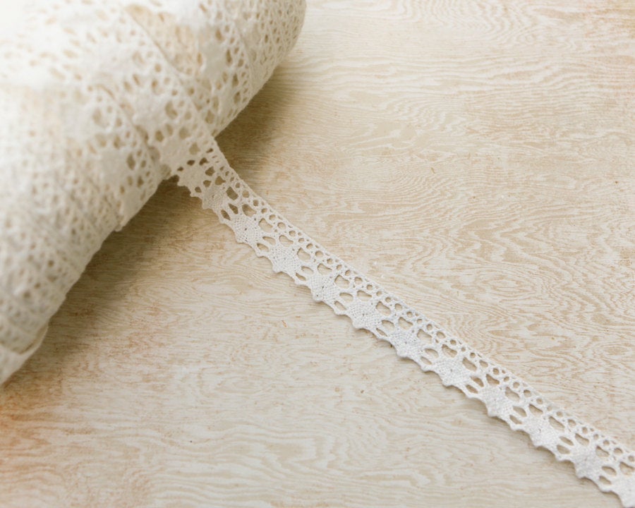 Off White Cream Cotton Crochet Scalloped Lace Trim 5 yards