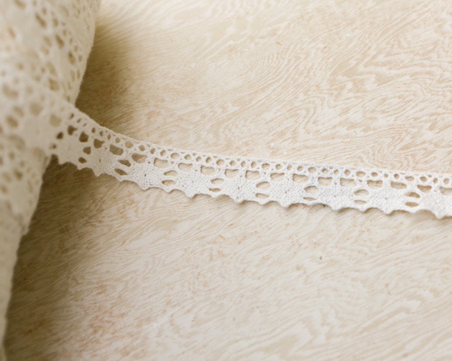 Off White Cream Cotton Crochet Scalloped Lace Trim 5 yards